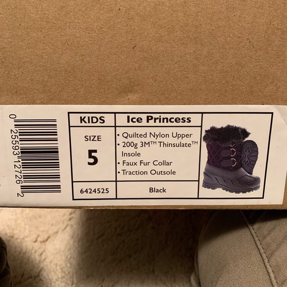 Ice Princess Boots - Picture 4 of 5